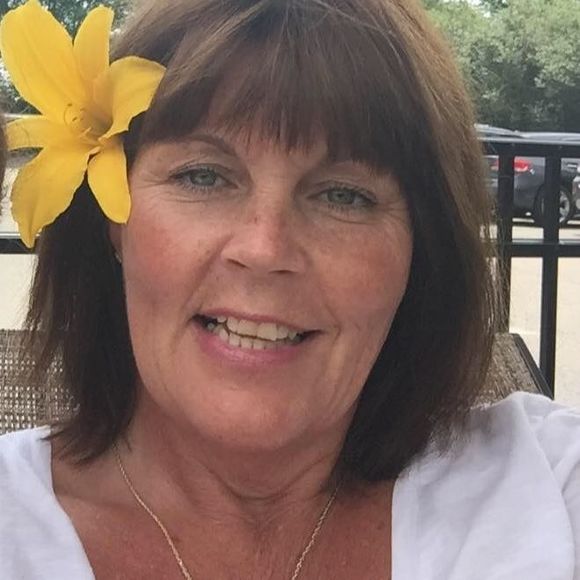 Meet your Posher, Colleen - Picture 1 of 1