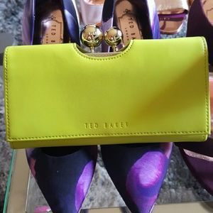 Meet your Posher, Lala