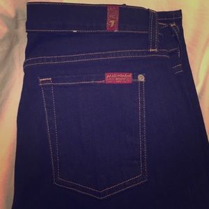 Seven jeans. The skinny. Never been worn!!!!