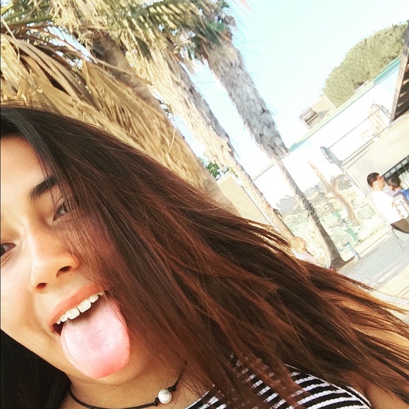 Meet your Posher, Ariana