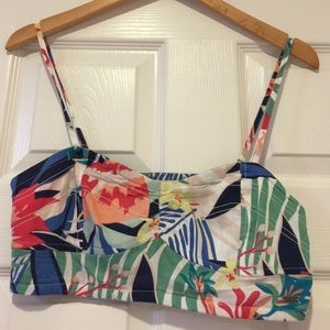 ROXY paradise print halter top adjustable straps M
