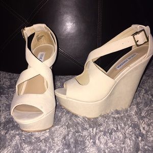 Steve Madden cream wedges size 6.5