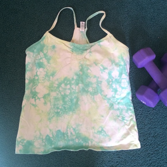 Stretchy yoga top!