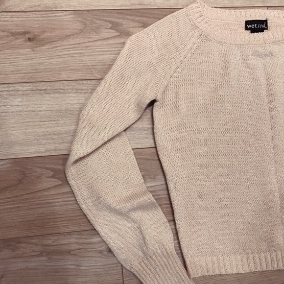 Metallic Semi Cropped Sweater - Picture 2 of 6