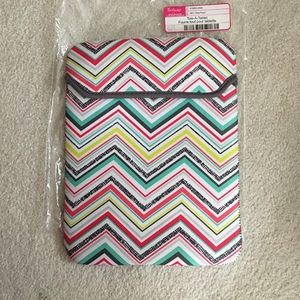 Thirty-One Gifts Tote-A-Tablet