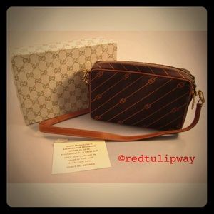 Gucci Bags - 🌹SOLD🌹Vintage Gucci Crossbody Gucci Bags - 🌹SOLD🌹Vintage Gucci Crossbody