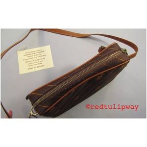 Gucci Bags - 🌹SOLD🌹Vintage Gucci Crossbody Gucci Bags - 🌹SOLD🌹Vintage Gucci Crossbody