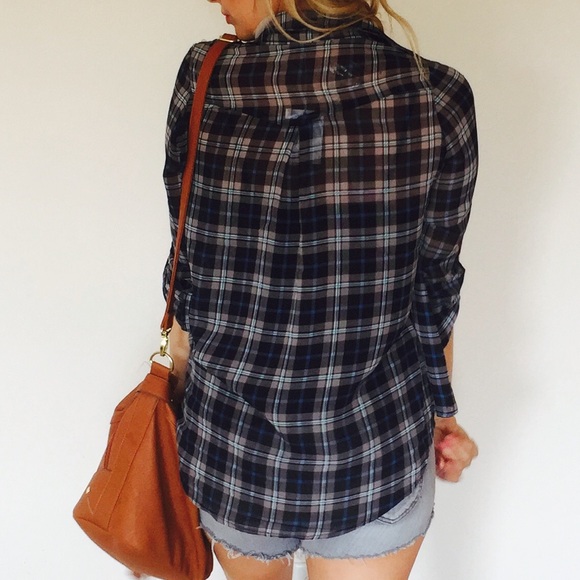 The Perfect Flannel 💋 - Picture 3 of 3