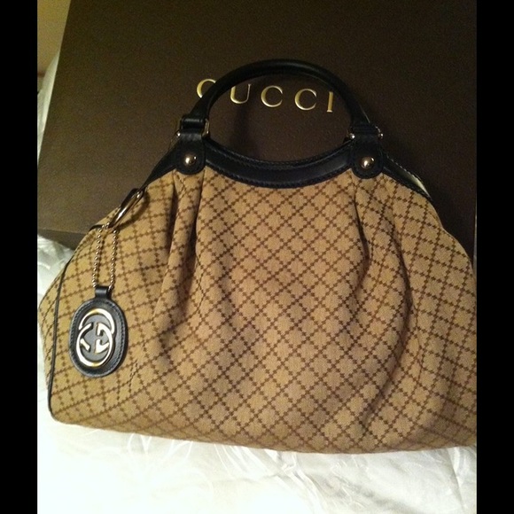 Gucci Handbags - Used authentic Gucci Sukey