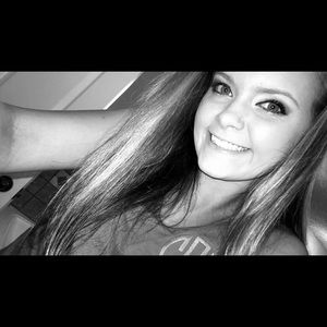 Meet your Posher, Callie beth