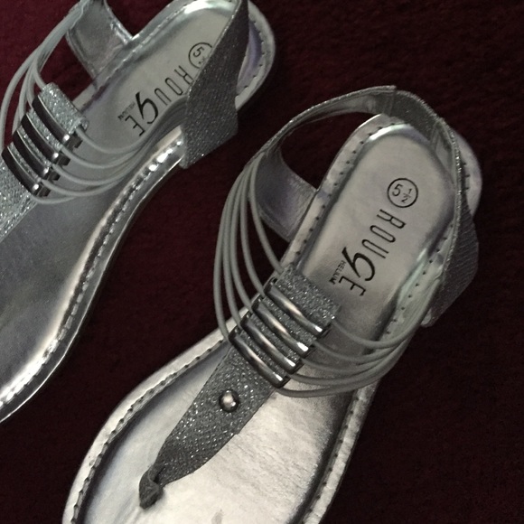 Brand new sandals - Picture 3 of 3