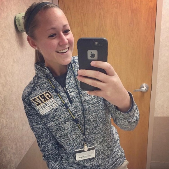 Meet your Posher, Brooke - Picture 2 of 2