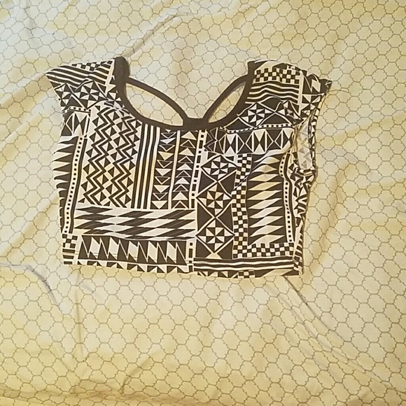 Crop top