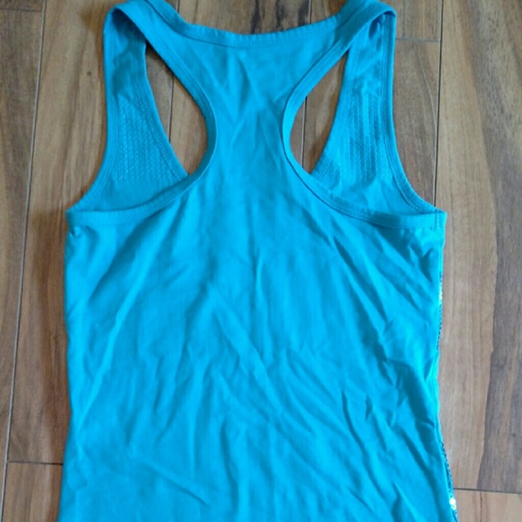 Turquoise top - Picture 2 of 4