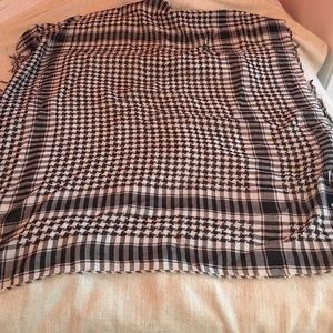 Large lightweight black and white scarf