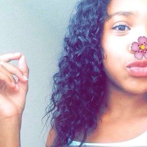 Meet your Posher, Destini