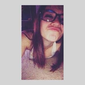 Meet your Posher, Isabela