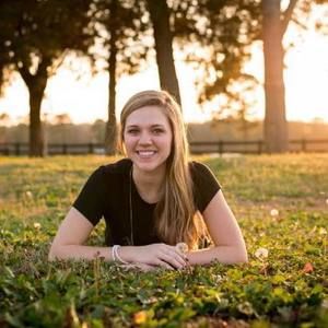 Meet your Posher, Courtney