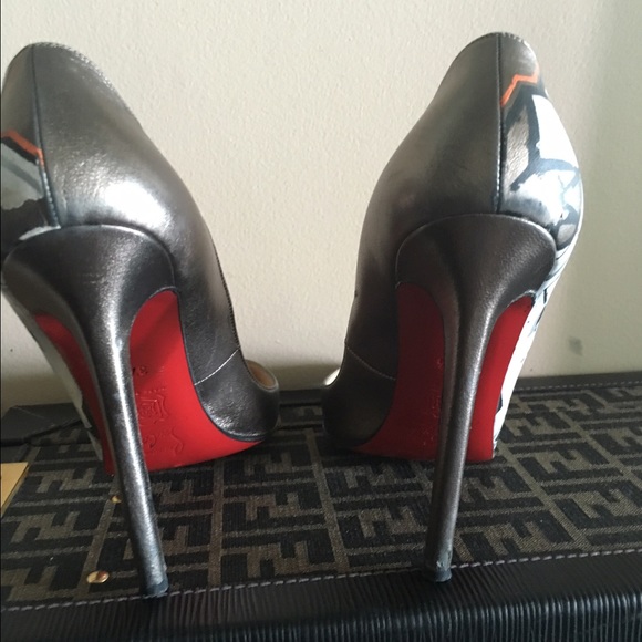 Pumps - Picture 2 of 4