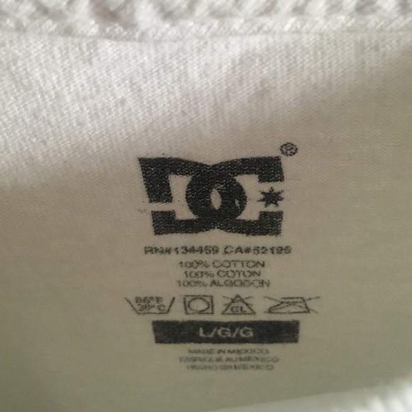 DC men's tshirt - Picture 2 of 2