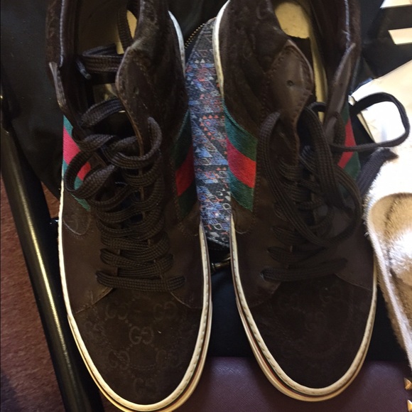 PRE LOVED GUCCI SNEAKERS 🌸🌸🌸🌸 COMES WITH BOX