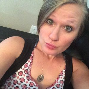 Meet your Posher, Cortney