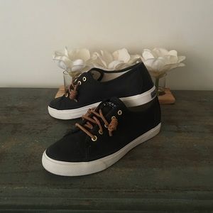 💛 Sperry Top-Sider Sneakers 💛