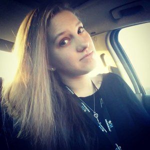 Meet your Posher, Alicia