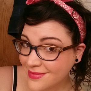 Meet your Posher, Caitlynn