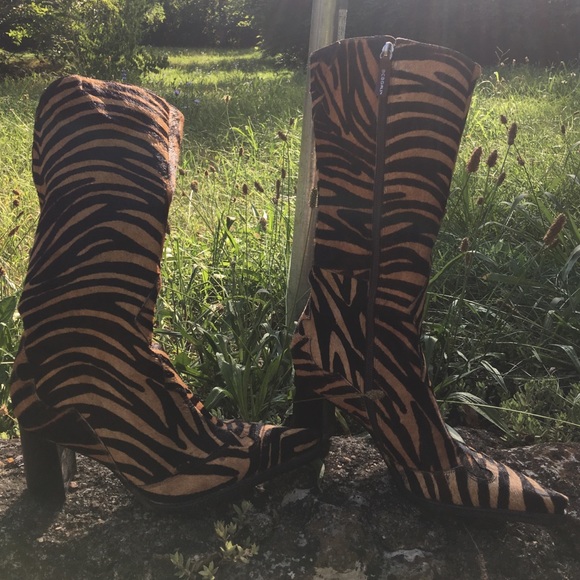 BCBG girls calf hair cowboy boots. Tiger pattern. - Picture 2 of 4
