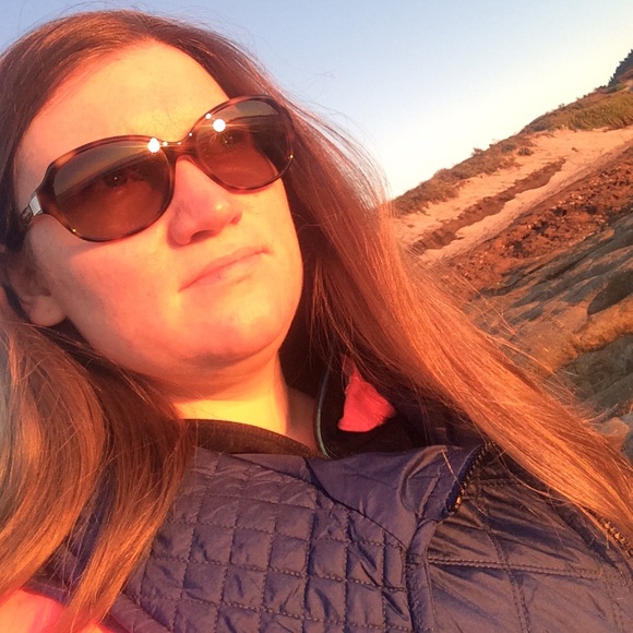 Meet your Posher, Brianna - Picture 2 of 4