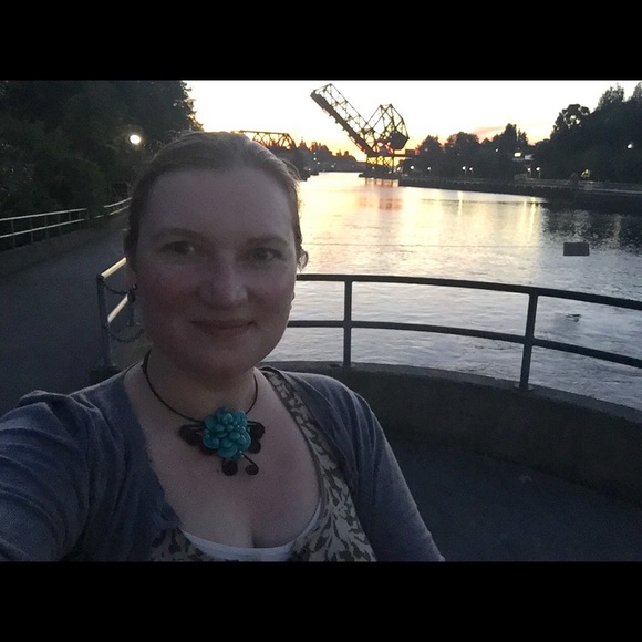 Meet your Posher, Brianna - Picture 4 of 4