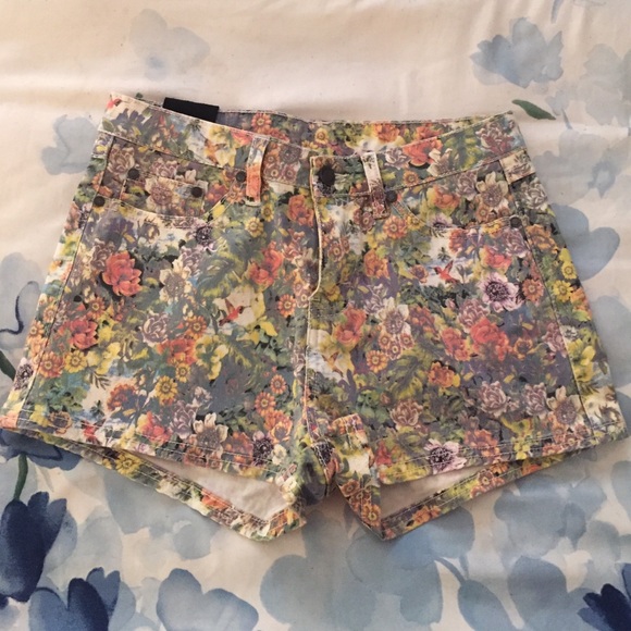 Nasty gal floral print denim short size 4