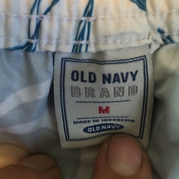 Men's board shorts - Picture 2 of 3