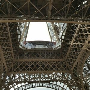 Meet your Posher, Alexis