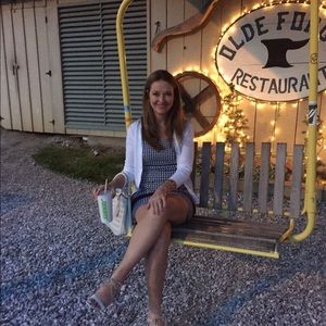 Meet your Posher, Dana