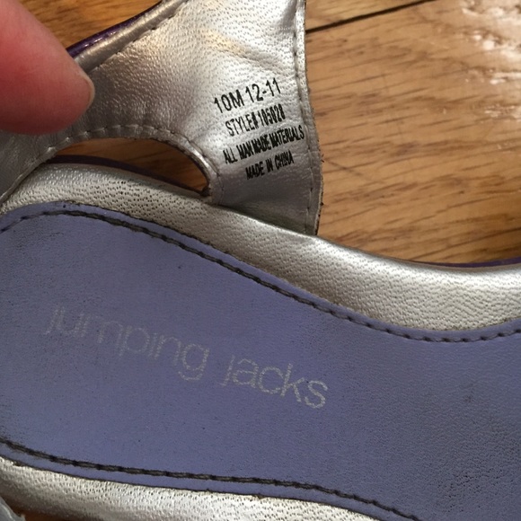 🎉HP!🎉Jumping Jack Sandals - Picture 3 of 3