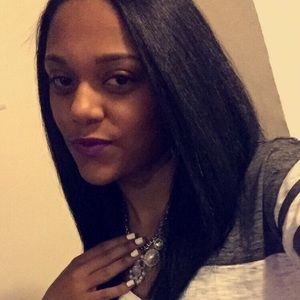 Meet your Posher, Destinee