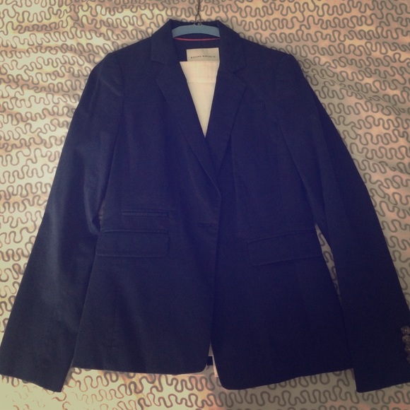 A navy blazer - never worn! Banana republic