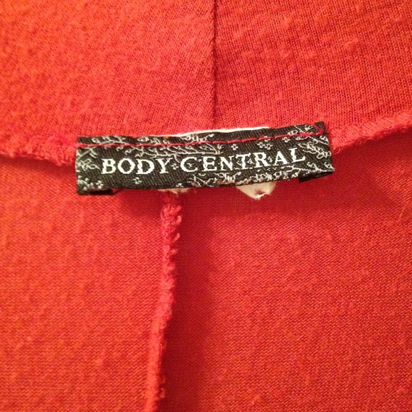 Red layering top - Picture 2 of 3