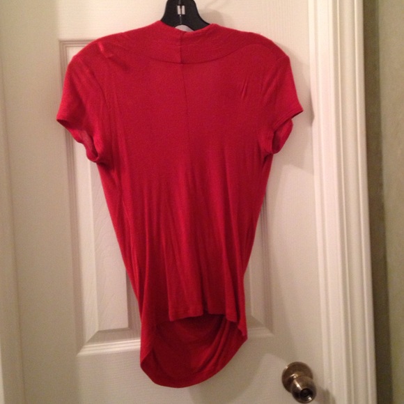 Red layering top - Picture 3 of 3