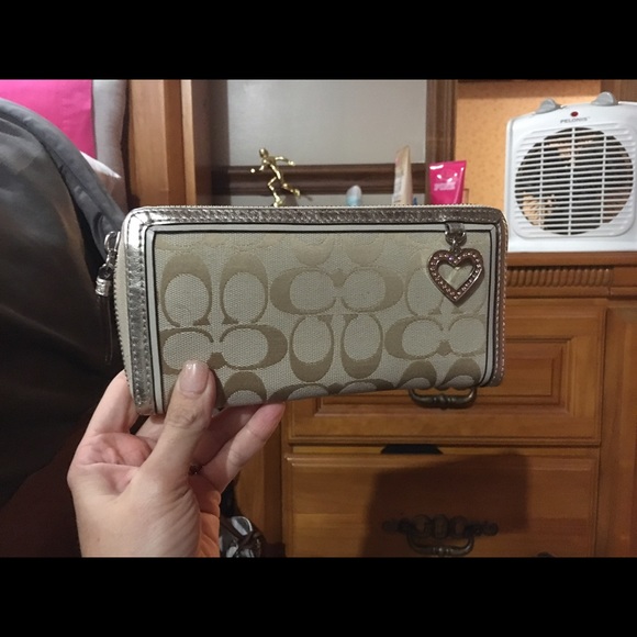 Coach wallet