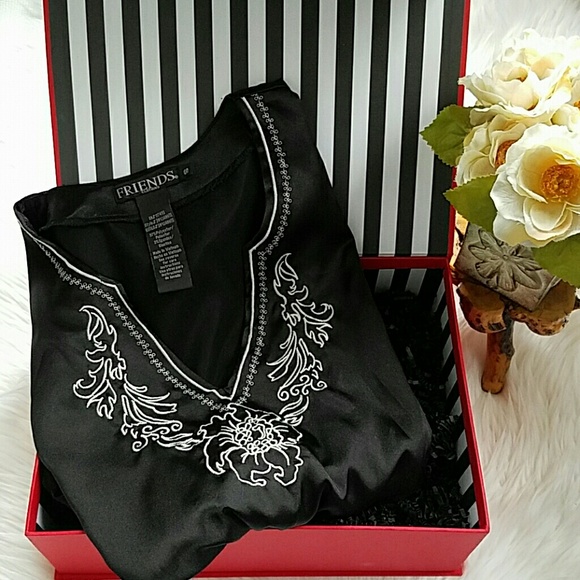 SILK EMBROIDERED DESIGN TOP