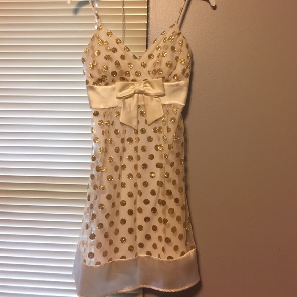 White dress with gold polka dots💛