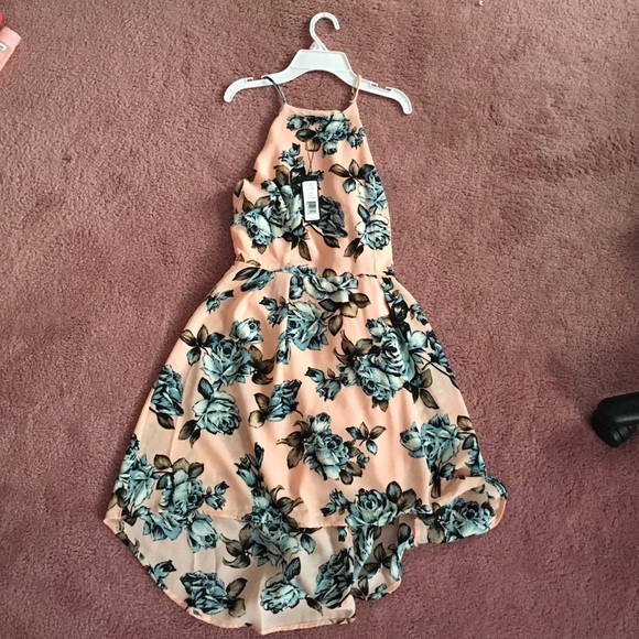 Romeo & Juliet Couture Dresses & Skirts - New high low halter dress