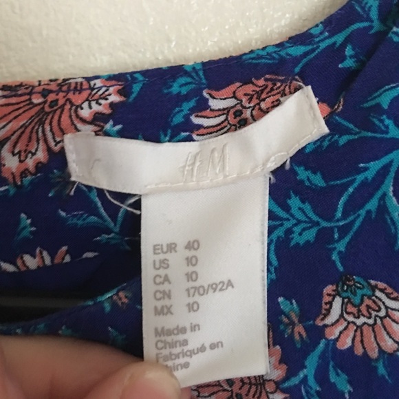 H & M printed flowy skater dress - Picture 3 of 4