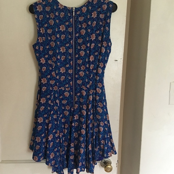 H & M printed flowy skater dress - Picture 4 of 4