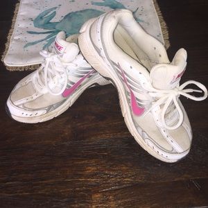 Nike Dart 8 Running shoes size 8