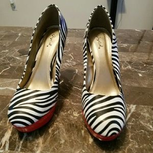 ☟MARKED☟***ZEBRA PRINT PUMPS***