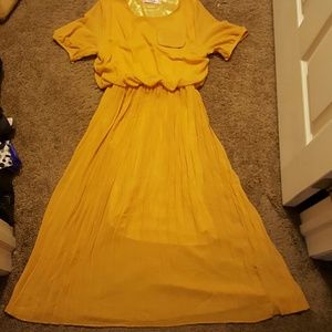 Mustard dress with pleats